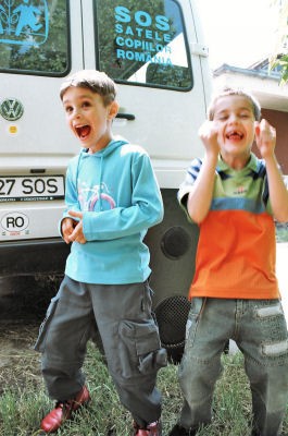 Children infront of SOS Playbus in Romania