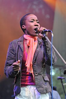 Rokia Traoré singing.jpg