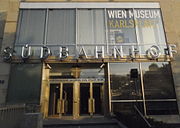 GuentherZ 2011-11-18 180243 Wien01 Karlsplatz Wien-Museum Suedbahnhof.jpg