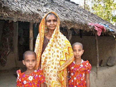 Family supported by SOS Social Centres FSP in Rajshahi, 
Bangladesh