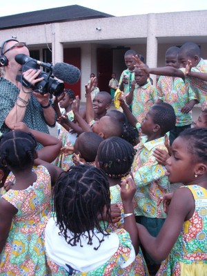 Hywel filming Cote d'iVOIRE DO NOT USE