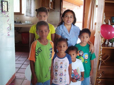 SOS mother and family, Ecuador
