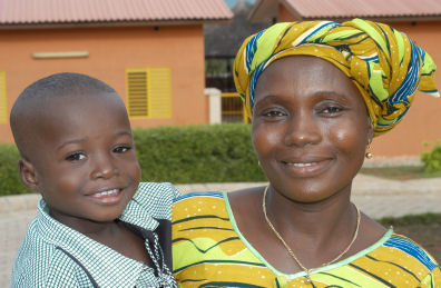 Benin child with SOS mother