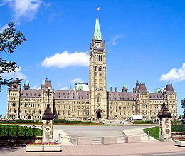 Parlamento se encuentra en el edificio central en Ottawa