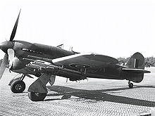 Un avión de ataque a tierra monomotor británico diseñado equipada con cañones y cohetes