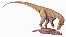 Dinosaurio bípedo inclinándose para alimentar a un pequeño reptil, mamífero-como muertos