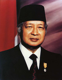Président Suharto, 1993.jpg