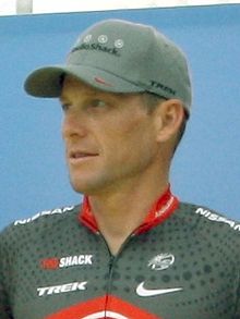 Lance Armstrong Tour 2010 présentation de l'équipe (recadrée) .jpg