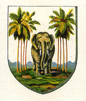 Protégez forme avec un centre d'éléphant et quatre palmiers de chaque côté