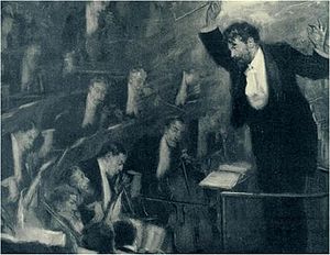 homem barbudo em vestido de noite visto de sua esquerda, que conduz uma orquestra e fazendo um gesto dramático, segurando o bastão acima da cabeça
