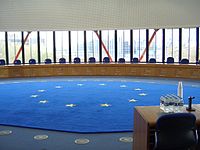 A sala do tribunal do Tribunal Europeu dos Direitos Humanos