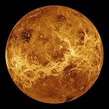 Uma imagem de cores falsas de Venus: Fitas do mais leve estiramento cor ao acaso em toda a superfície. �?reas mais claras de mais mesmo mentira coloração entre.