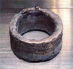Um cilindro de metal enferrujado