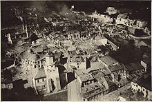 Foto aérea que mostra a cidade de Wieluń que foi destruída por bombardeios da Luftwaffe em 1 de Setembro