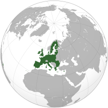 Uma projeção ortográfica de todo o mundo, com destaque para a União Europeia e os seus Estados-Membros (verde).