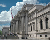 Metropolitan Museum of Art entrance NYC.JPG