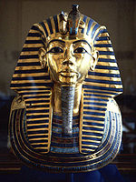 Máscara funerária de ouro do rei Tutancâmon, um símbolo para muitos do antigo Egito.